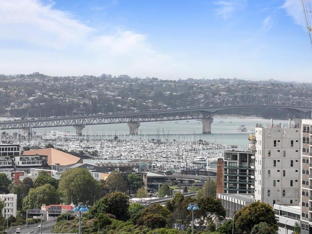 Beautiful Sky Tower View Home Near K' Road W/ Free Parking Auckland Dış mekan fotoğraf